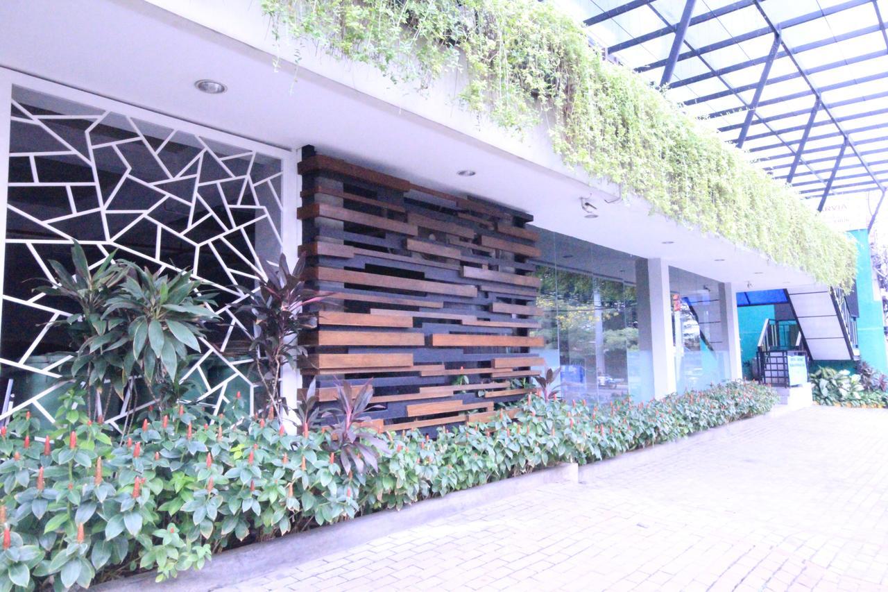 Harvia Suites Kebon Jeruk จาการ์ตา ภายนอก รูปภาพ