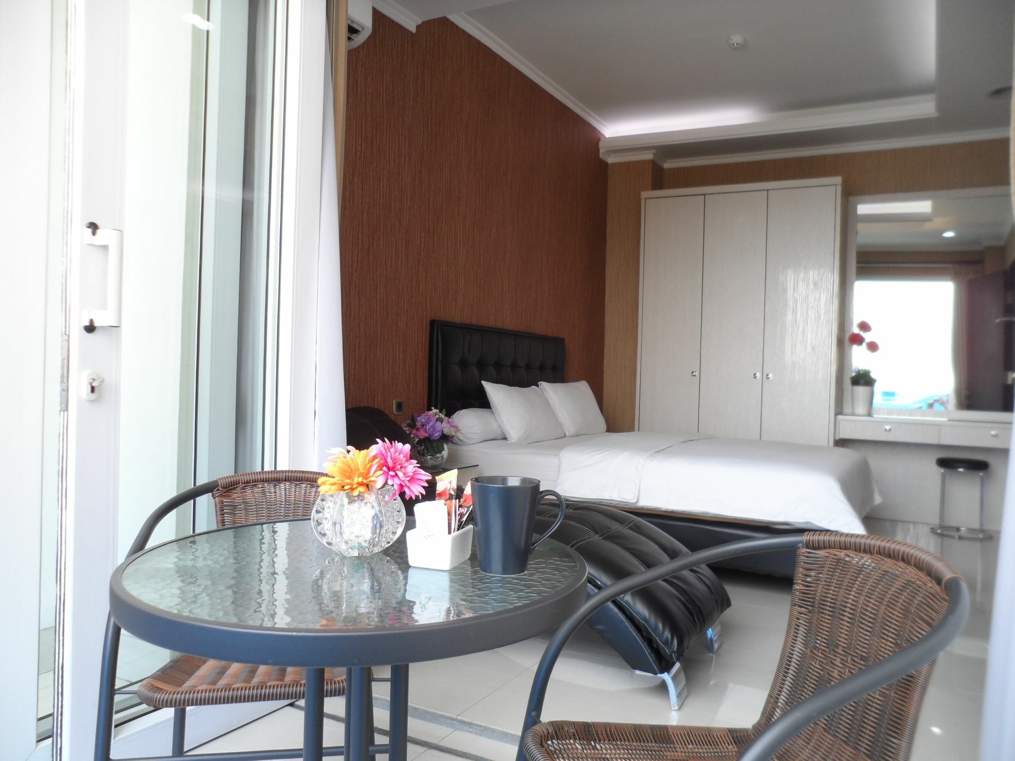 Harvia Suites Kebon Jeruk จาการ์ตา ภายนอก รูปภาพ